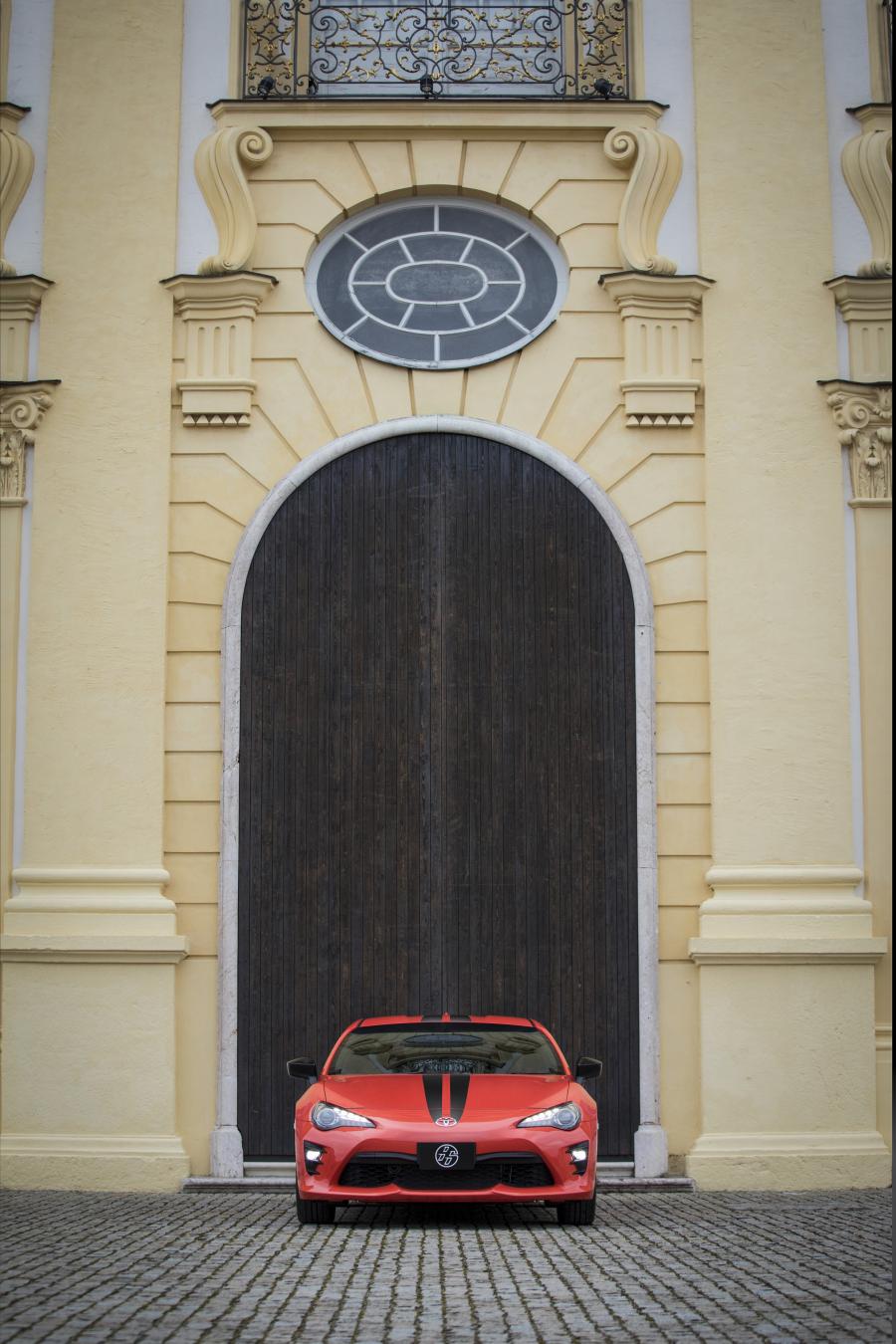  Toyota GT 86 860 2017 года  (NA) (фото 4 из 18)
